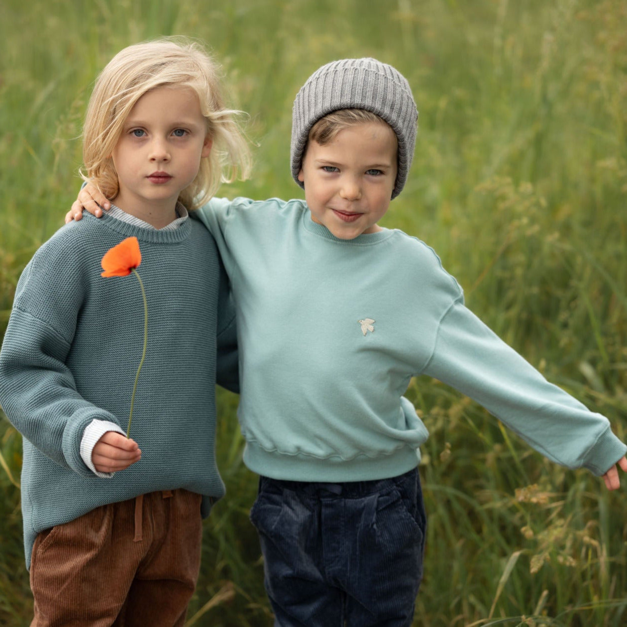 Sweatshirt mit Stickerei "Möve"