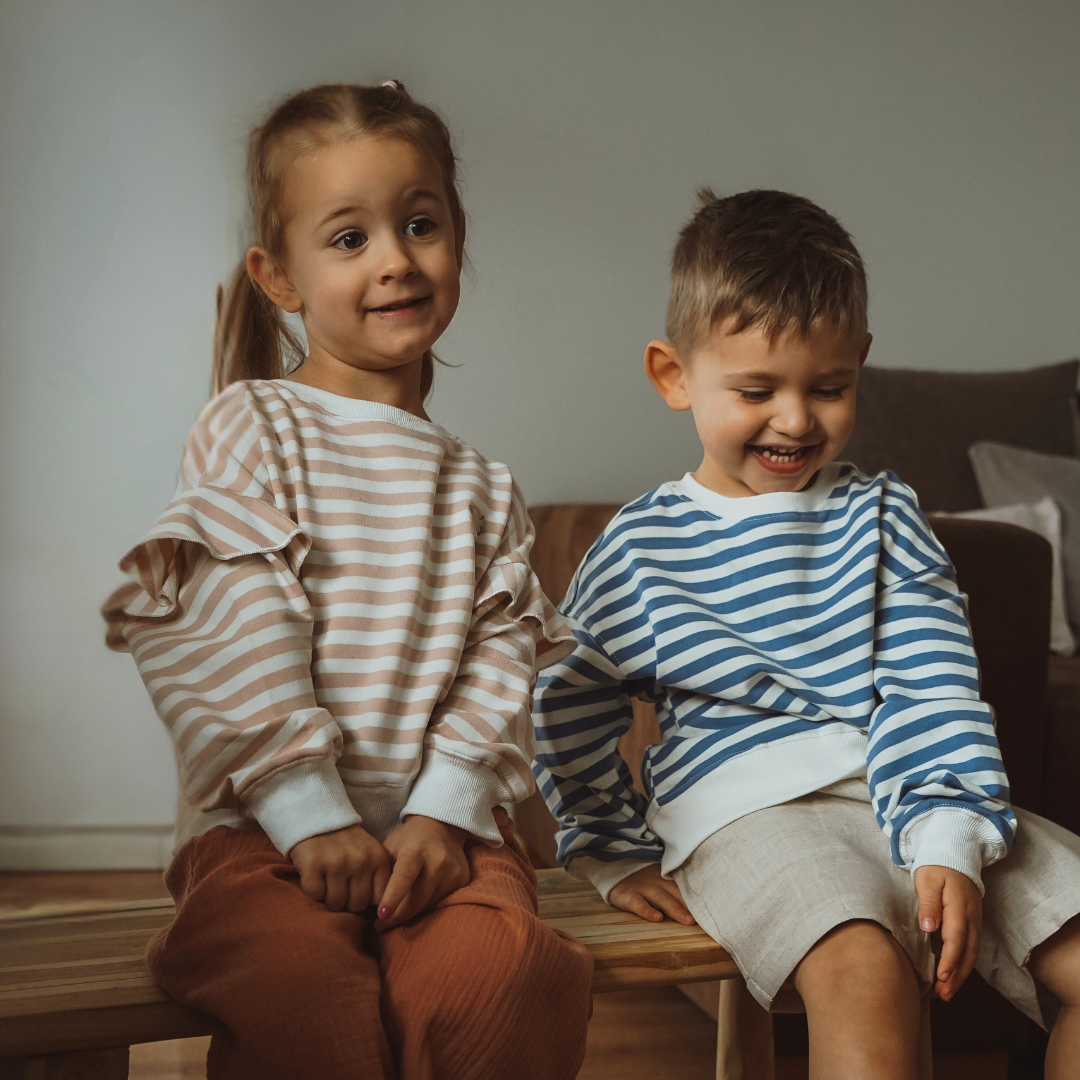 weiches Streifensweatshirt mit Stickerei und Rüsche